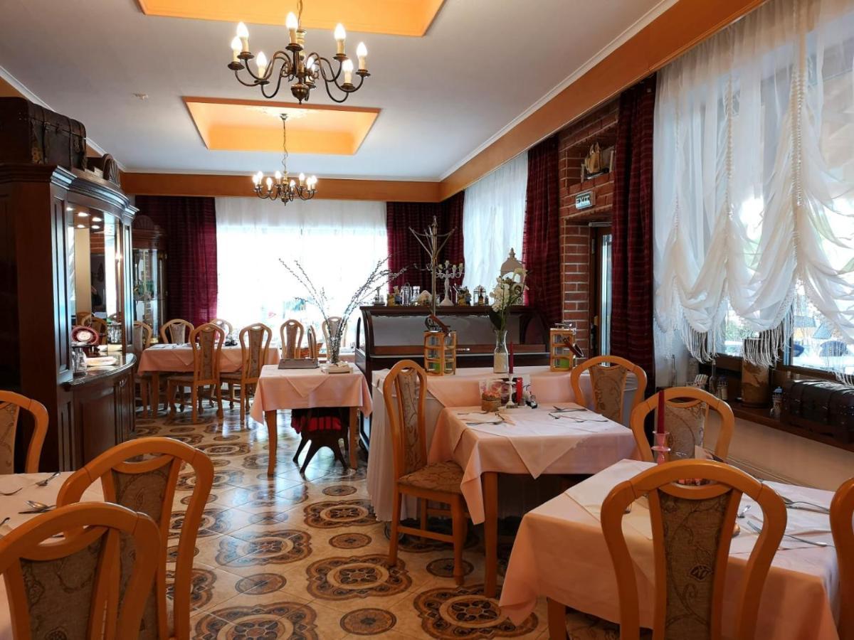 Hotel Koenig Stefan Bad Deutsch Altenburg 外观 照片
